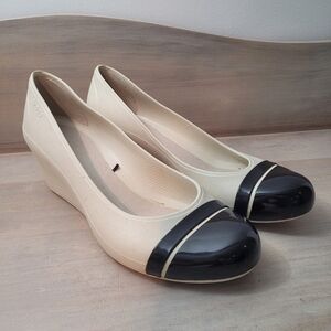 Crocs Women's Croslite Cap Toe Wedge Shoes Size 9 Stucco Black Comfy